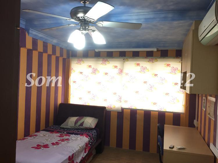 Serangoon Avenue 4 thumbnail photo